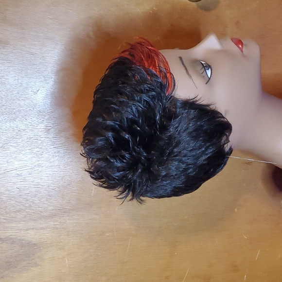 Short Black / Red Spiky Wig - Picture 4 of 5